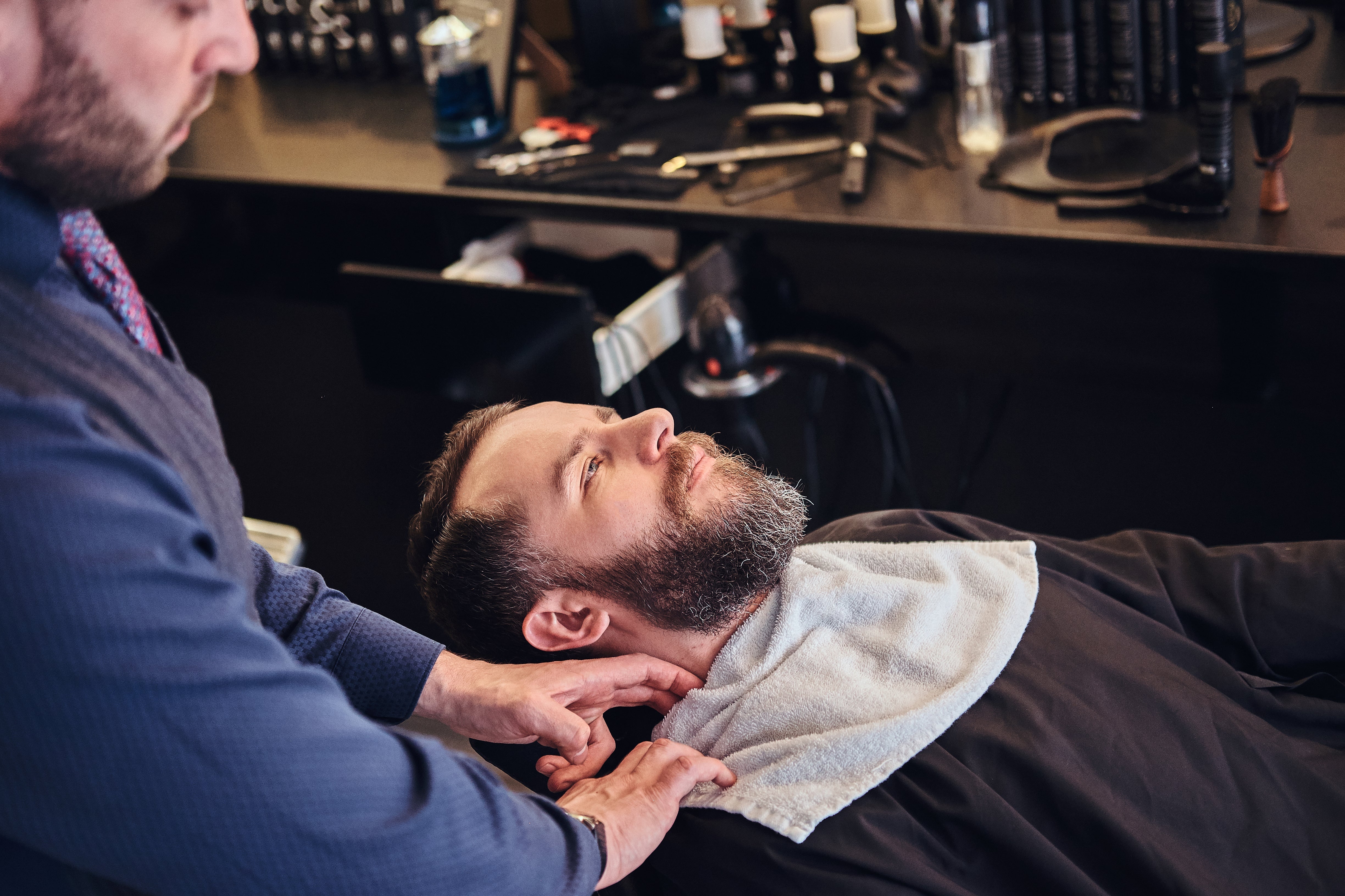Hidratación intensiva y reparación de barbas: la guía definitiva para una barba sana y con estilo
